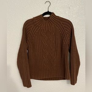 Women’s mock neck knitted sweater brown